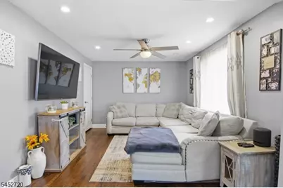 78 Stanley St, Clifton, NJ 07013 - Photo 4