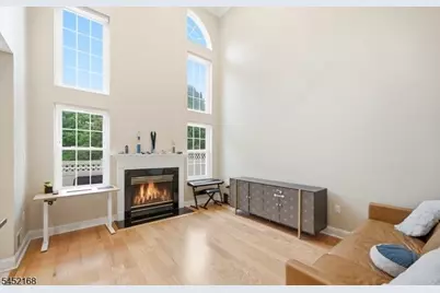 18 Clark Ct, Bernards Township, NJ 07920 - Photo 2