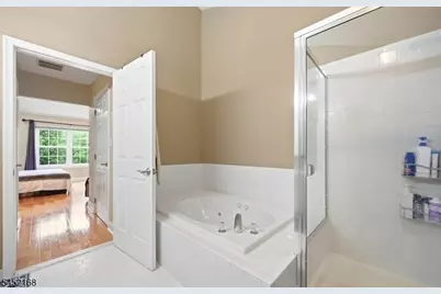 18 Clark Ct, Bernards Township, NJ 07920 - Photo 6