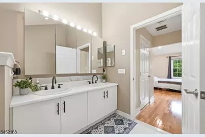 18 Clark Ct, Bernards Township, NJ 07920 - Photo 10