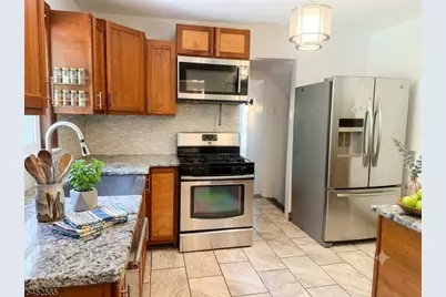 7 Spier Dr, Livingston, NJ 07039 - Photo 4