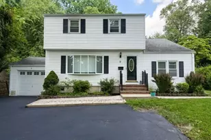 7 Spier Dr, Livingston, NJ 07039 - Photo 1