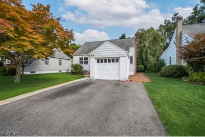 30 Pequannock Ave, Pompton Lakes, NJ 07442 - Photo 2