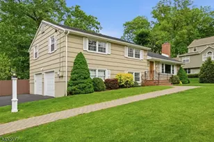 43 Oakland Ave, West Caldwell, NJ 07006 - Photo 2