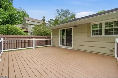 43 Oakland Ave, West Caldwell, NJ 07006 - Photo 24