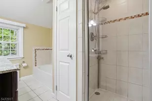 43 Oakland Ave, West Caldwell, NJ 07006 - Photo 14