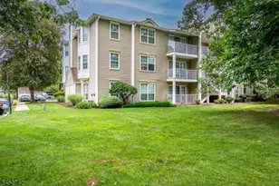 85 Lindsey Ct, Franklin Township, NJ 08823 - Photo 4