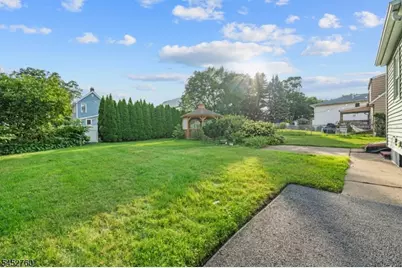 343 Delawanna Ave, Clifton, NJ 07014 - Photo 18