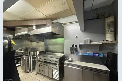 16 Green St, Newark, NJ 07102 - Photo 2