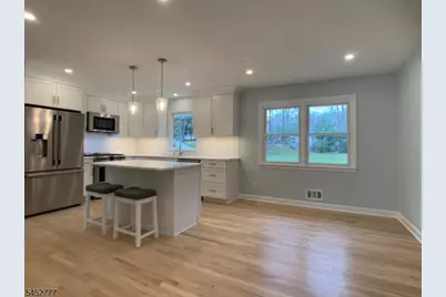 437 Patton Pl, Wyckoff Township, NJ 07481 - Photo 10