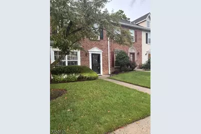 10 Lindsey Ct, Franklin Township, NJ 08823 - Photo 1
