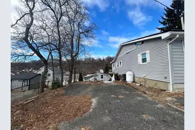 38 W River Styx Rd, Hopatcong, NJ 07843 - Photo 26