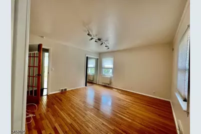 36-18 Northern Dr, Fair Lawn, NJ 07410 - Photo 6
