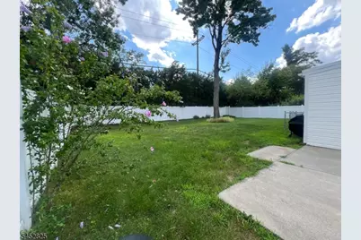 36-18 Northern Dr, Fair Lawn, NJ 07410 - Photo 16