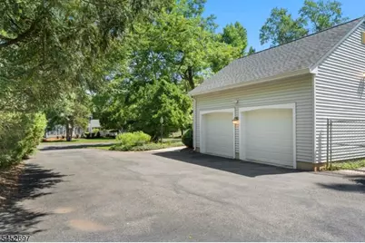 19 Kilmer Dr, Hillsborough Township, NJ 08844 - Photo 4