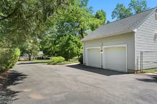 19 Kilmer Dr, Hillsborough Township, NJ 08844 - Photo 4