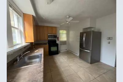 545 Newark Ave, Kenilworth, NJ 07033 - Photo 18