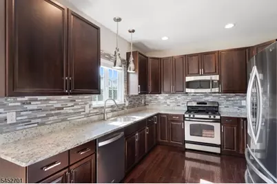 10 Willocks Cir, Franklin Township, NJ 08873 - Photo 4