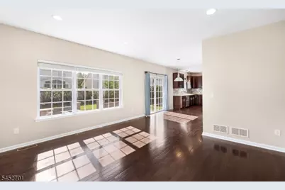 10 Willocks Cir, Franklin Township, NJ 08873 - Photo 8