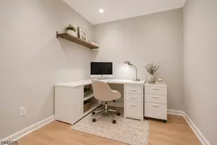 313 Edmonton Ct, Livingston, NJ 07039 - Photo 14