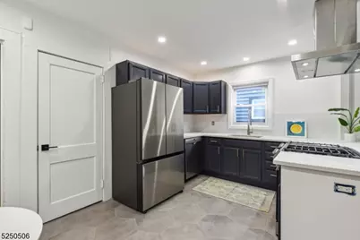 21 Central Ave #1R, Montclair, NJ 07042 - Photo 8