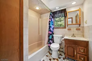 26 Grandview Ave, Oakland, NJ 07436 - Photo 22