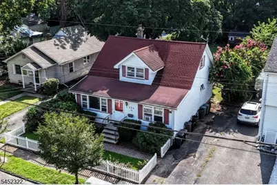 224 Romain Ave, Pompton Lakes, NJ 07442 - Photo 2
