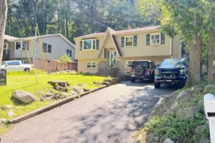 89 Tomahawk Trail, Sparta Township, NJ 07871 - Photo 2
