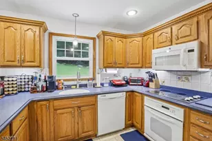 89 Tomahawk Trail, Sparta Township, NJ 07871 - Photo 18