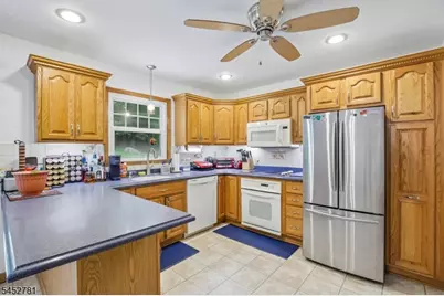 89 Tomahawk Trl, Sparta Township, NJ 07871 - Photo 16
