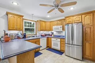 89 Tomahawk Trail, Sparta Township, NJ 07871 - Photo 16