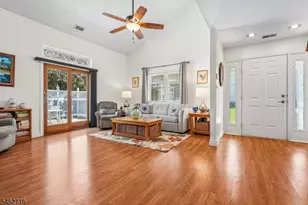 65D Winthrop Rd, Monroe Township, NJ 08831 - Photo 4