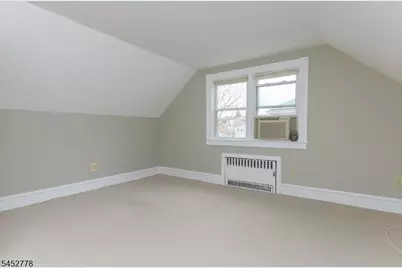 11 Montague Pl #2, Montclair, NJ 07042 - Photo 14