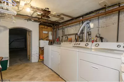 11 Montague Pl #2, Montclair, NJ 07042 - Photo 20