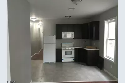 84 N Park St #4, East Orange, NJ 07017 - Photo 4