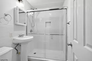 27 Ferndale Rd, Wayne, NJ 07470 - Photo 8