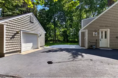 27 Ferndale Rd, Wayne, NJ 07470 - Photo 10