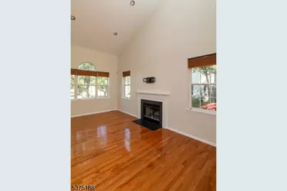 5 Hansom Rd, Bernards Township, NJ 07920 - Photo 10