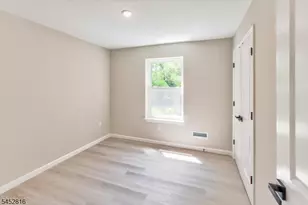 62 Columbia Ave, Newark, NJ 07106 - Photo 24
