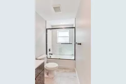 62 Columbia Ave, Newark, NJ 07106 - Photo 20