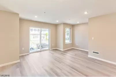 62 Columbia Ave, Newark, NJ 07106 - Photo 14