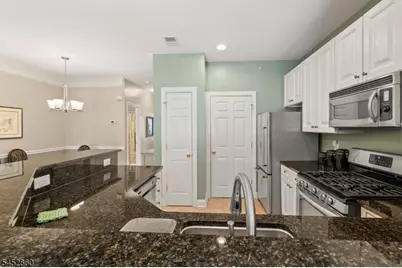 7706 Marine Rd #112, North Bergen Twp., NJ 07047 - Photo 10