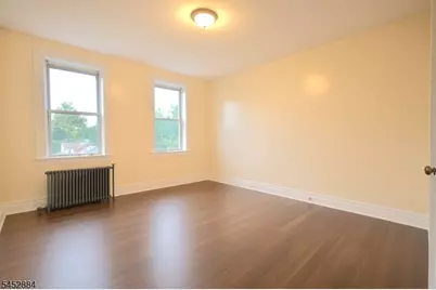 148 Chancellor Ave #D5, Newark, NJ 07112 - Photo 2
