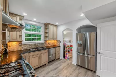 370 Putnam Rd, Union Township, NJ 07083 - Photo 6