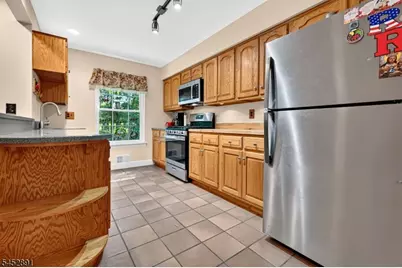 65 Freemont Ct, Franklin Township, NJ 08873 - Photo 8