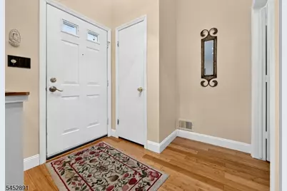 65 Freemont Ct, Franklin Township, NJ 08873 - Photo 2