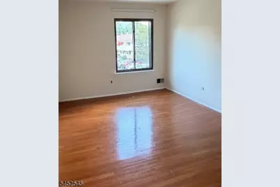 914B Merritt Dr #B, Hillsborough Township, NJ 08844 - Photo 2