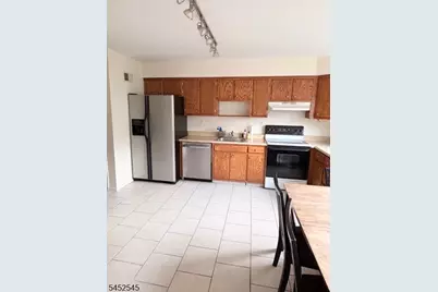 914B Merritt Dr #B, Hillsborough Township, NJ 08844 - Photo 6