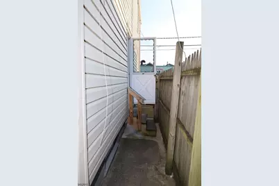 28 Warren St, North Plainfield, NJ 07060 - Photo 8