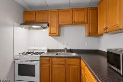 90 Manchester Ave, Paterson, NJ 07502 - Photo 18